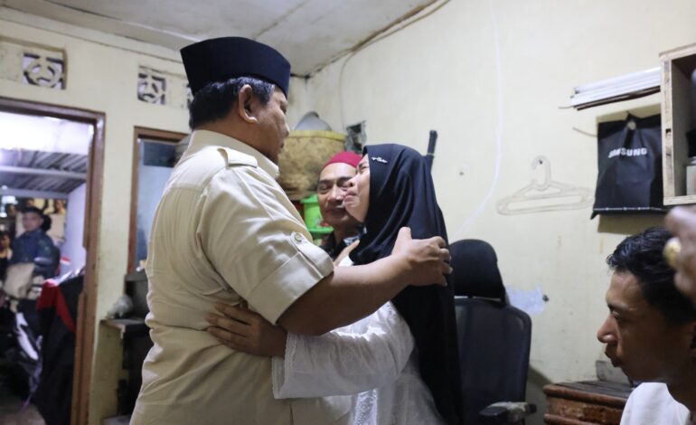 Kala Tangis Ibunda Affan Kurniawan Pecah di Pelukan Presiden Prabowo…
