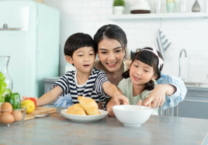 6 Keuntungan Sarapan bagi Anak, Termasuk Mencegah Obesitas