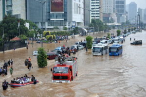 Pemprov Jakarta Siapkan Kebijakan WFH Saat Banjir, Mitigasi Cuaca Ekstrem