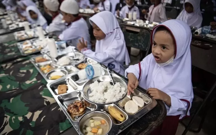 Hari Ini Program Makan Bergizi Gratis Resmi Dimulai