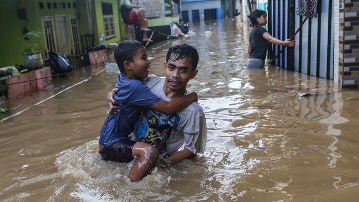 Jaktim, Jaksel Terendam Banjir Kiriman Bogor