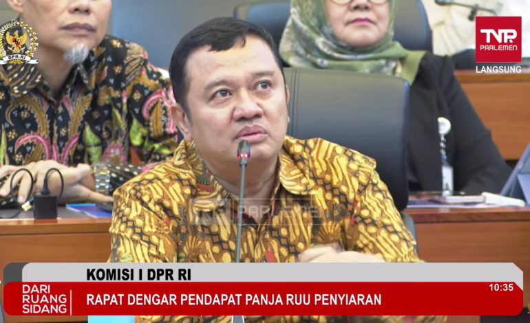 Kemenkomdigi Minta DPR Bahas Penggabungan RRI, Antara, dan TVRI