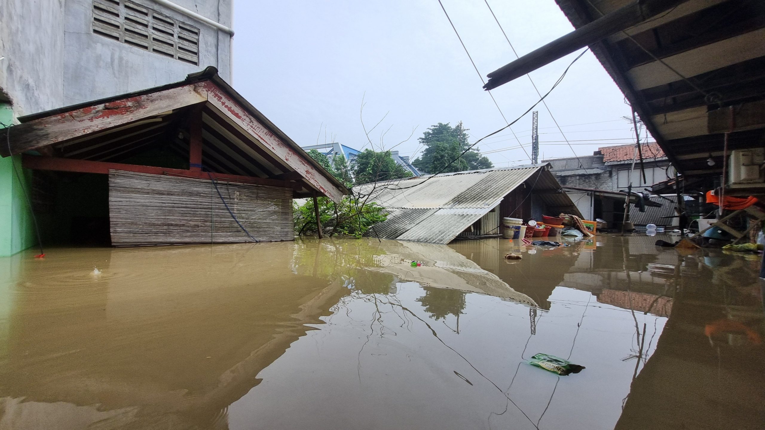 Banjir Kebon Baru, Seorang Balita Tewas Terseret Arus Ciliwung