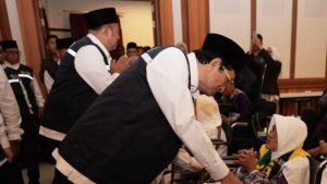 Menag Lepas Kloter Pertama Jemaah Haji 2025