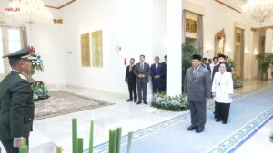 Prabowo dan Megawati Jalan Berdampingan di Upacara Hari Lahir Pancasila, Gibran Mengikuti di Belakang