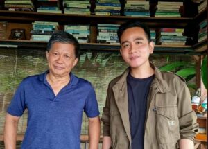 Rocky Gerung: Gibran Kalau Serius 2029, Seharusnya Pindah ke Papua!