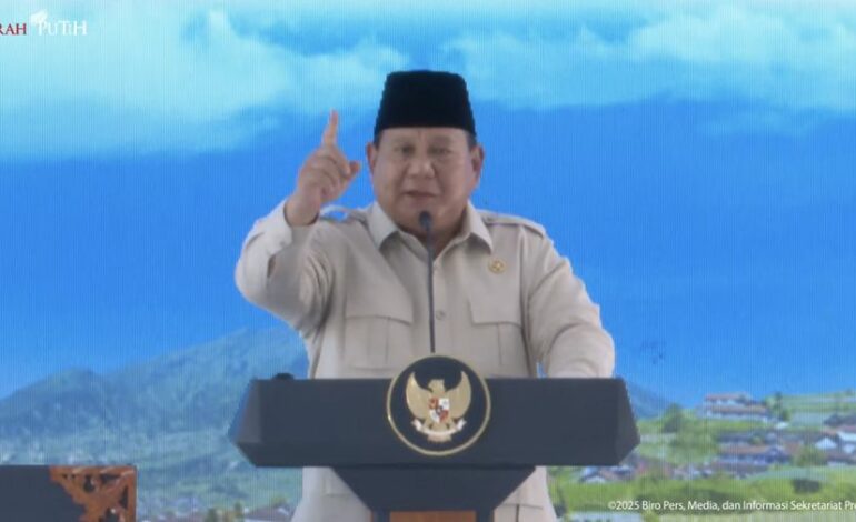 Momen Peluncuran Koperasi Merah Putih, Dihadiri Chairul Tanjung hingga Bercanda dengan Bambang Pacul