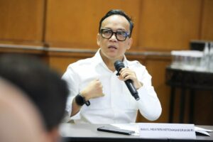 Kisah Immanuel Ebenezer, Wamen Bekas Ojol yang Kena OTT KPK