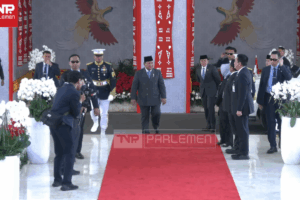 Beda Dengan Jokowi, Prabowo Hadiri Sidang Tahunan MPR Perdana Sebagai Presiden dengan Jas