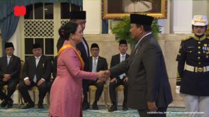 Prabowo Anugerahkan Tanda Kehormatan RI kepada 117 Tokoh, Ada Puan hingga Haji Isam