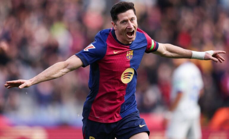 Barcelona Dikabarkan Perpanjang Kontrak Robert Lewandowski