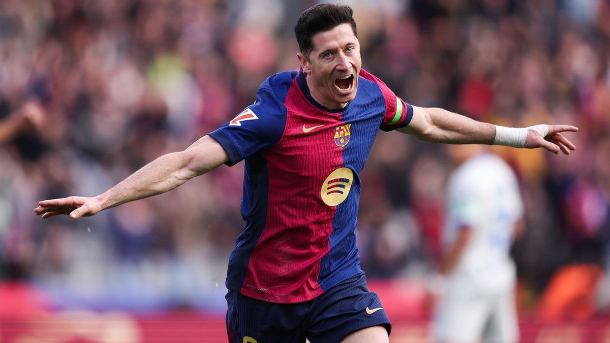 Barcelona Dikabarkan Perpanjang Kontrak Robert Lewandowski