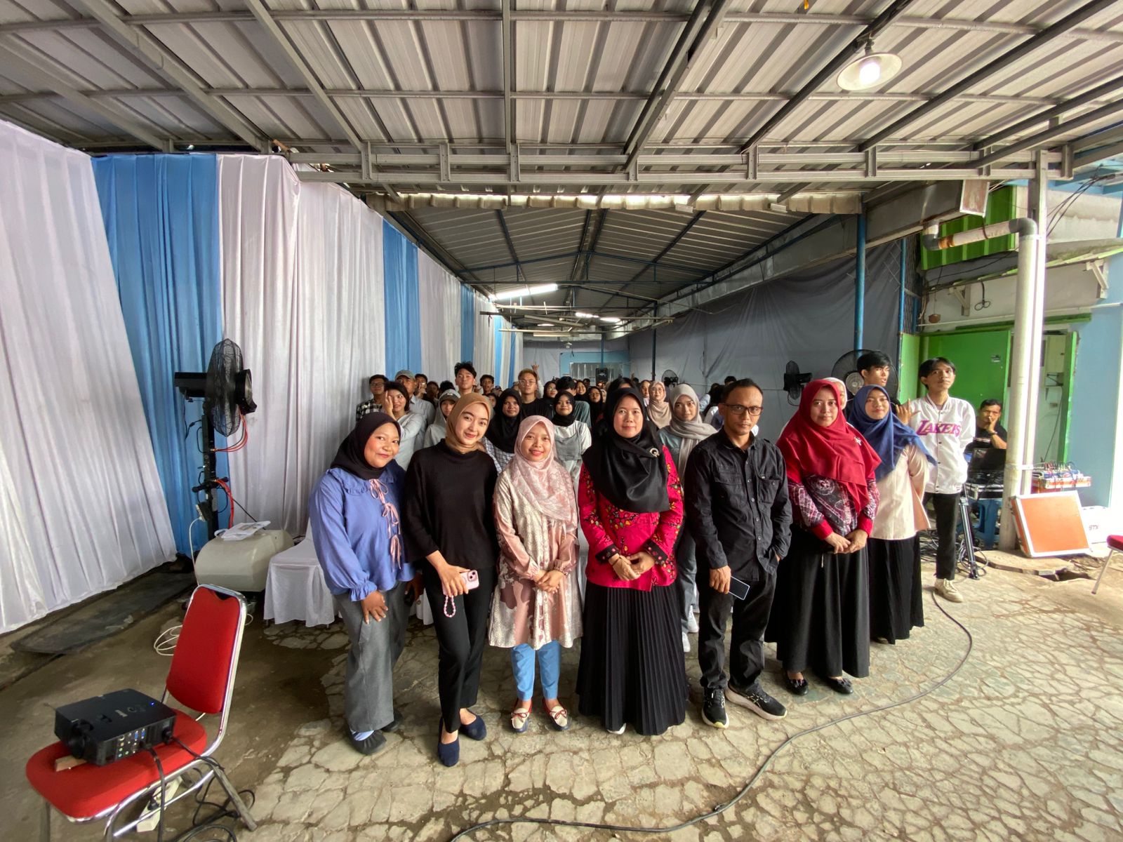 Komisi IX DPR dan Kemendukbangga Ajak Warga Cipayung Rencanakan Keluarga Sejak Dini