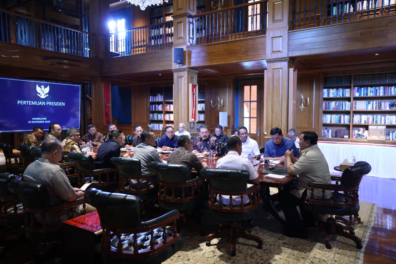 Prabowo Rapat dengan Menhan dan Kapolri di Hambalang, Bahas Apa?