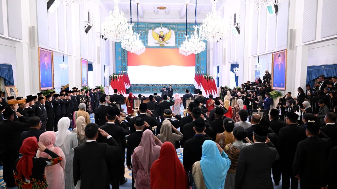 Prabowo Anugerahkan Gelar Pahlawan Nasional kepada 10 Tokoh, Soeharto hingga Gus Dur