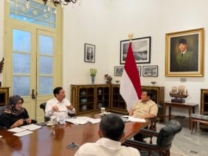 Prabowo dan Luhut Rapat Tertutup di Istana, Bahas Apa?