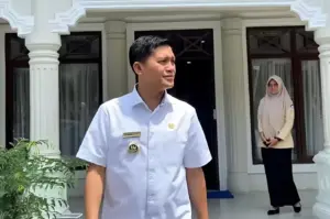 Saat Mendagri Copot Bupati Aceh Selatan yang Umrah Saat Bencana …