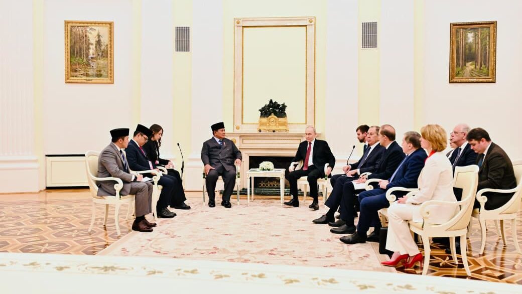 Prabowo ke Putin: Saya Undang Anda ke Indonesia, Jangan ke India Saja