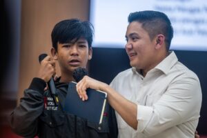 Momen Seskab Teddy Motivasi Anak Miskin Ekstrem di Sekolah Rakyat