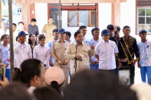 Prabowo Membaur di Pulau Miangas, Janji Percepat Pembangunan