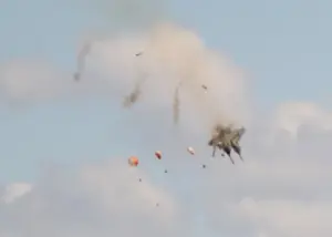 Dua Jet Tempur EA-18G Growler AS Tabrakan di Udara Saat Pertunjukan Dirgantara