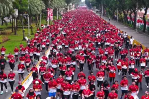 Seskab Teddy: Sekitar 12.000 Pelari Rayakan Kemerdekaan di Merdeka Run 2026