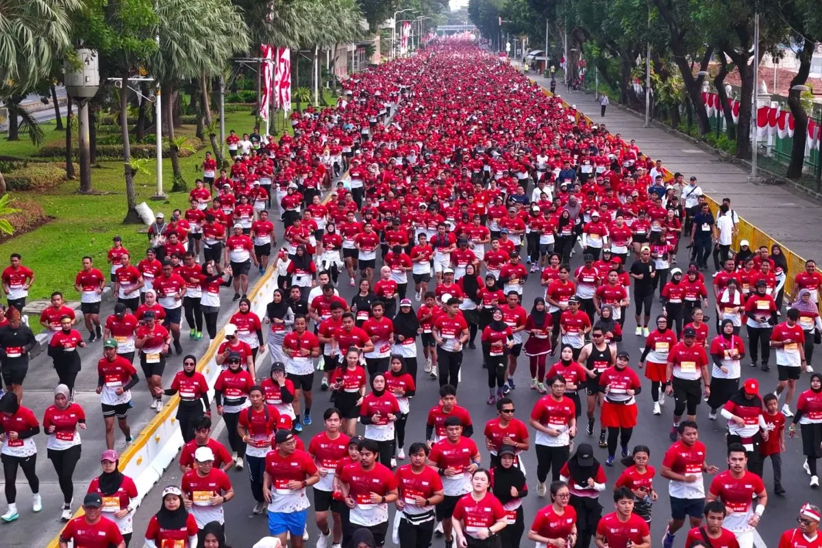 Seskab Teddy: Sekitar 12.000 Pelari Rayakan Kemerdekaan di Merdeka Run 2026