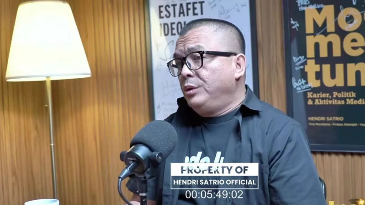 Denny Indrayana Sebut Hati Kecil Prabowo Setuju Gibran Mundur dari Kursi Wapres