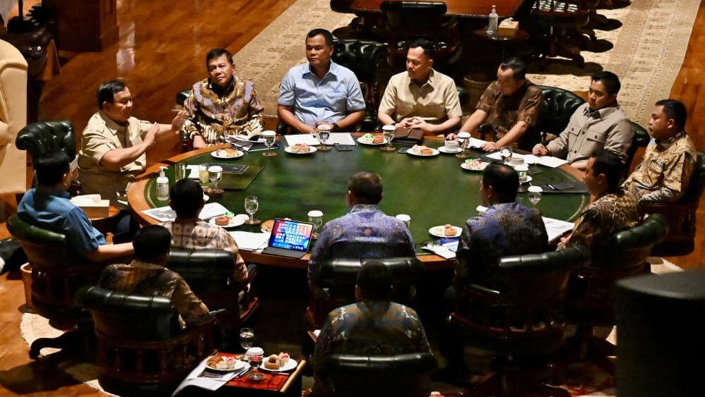 Prabowo Minta Penanganan Karhutla dan Gempa NTT Dipercepat