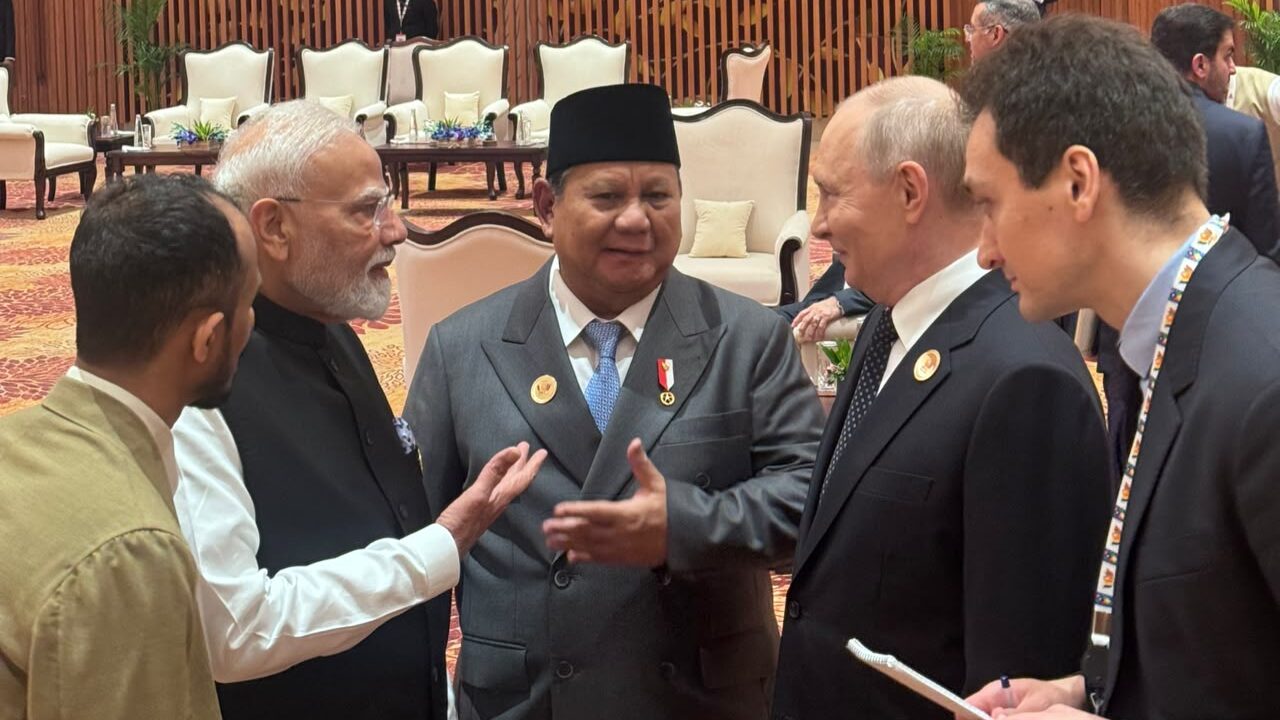 Seskab Teddy Sebut Prabowo Sampaikan Tiga Pesan Strategis Indonesia di KTT BRICS 2026 New Delhi