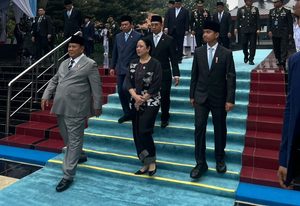 Prabowo Upacara Hari Kesaktian Pancasila di Lubang Buaya, Didampingi Gibran dan Puan